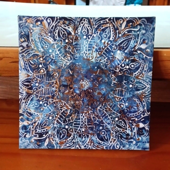 Wall Decor New Golden Flower On Blue Painted Canvas New 8x8 - Picture 1 of 6